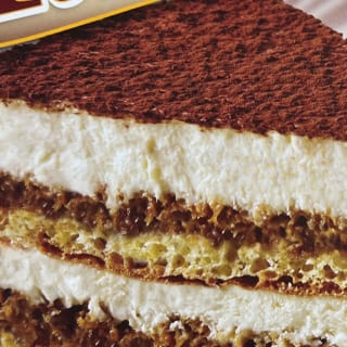 Tiramisu Cake